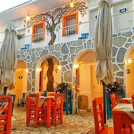 Sade Boutique 3*